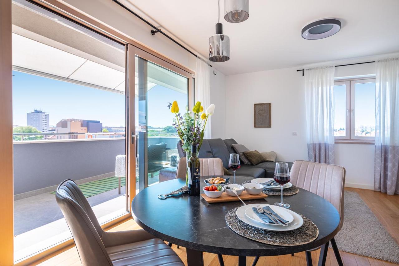 D-Apartment - With Garage And Balcony Zadar Exterior foto